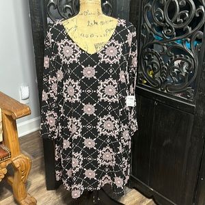 CHARLOTTE RUSSE Boho Long Slit Sleeves V-Neck Pink & Black Chiffon Flowy Dress.